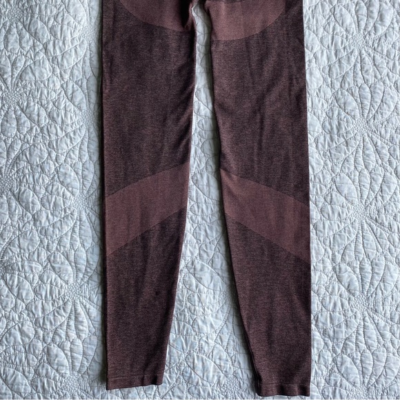Victoria's Secret PINK Burgundy Seamless Leggings - Picture 6 of 8